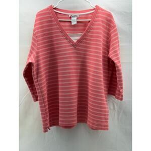 Players sport vintage women’s 3X tall 3/4 sleeve coral/white striped shirt.